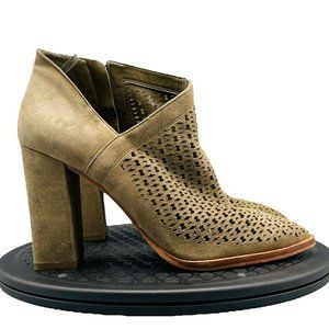 Vince Camuto Lorva Suede Leather Boots Brown Heel Booties Women 8.5 Perforated